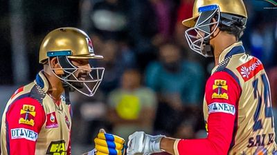 हार्दिक के साथी ने धोनी के चेले संग मिलकर काटा बवाल, उड़ाए चौकों से ज्यादा छक्के, टीम को मिली मस्त जीत SportsTak Hindi