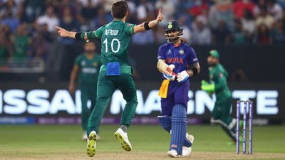 'इतिहास गवाह है शाहीन अफरीदी ने उन्हें बिखेर दिया था...', पूर्व इंग्लिश कप्तान ने भारत को आईना दिखाया SportsTak Hindi