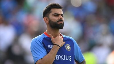 'एकेडमी आएं और हमारे साथ अभ्यास करें', कोहली को बचपन के कोच राजकुमार शर्मा का संदेश SportsTak Hindi