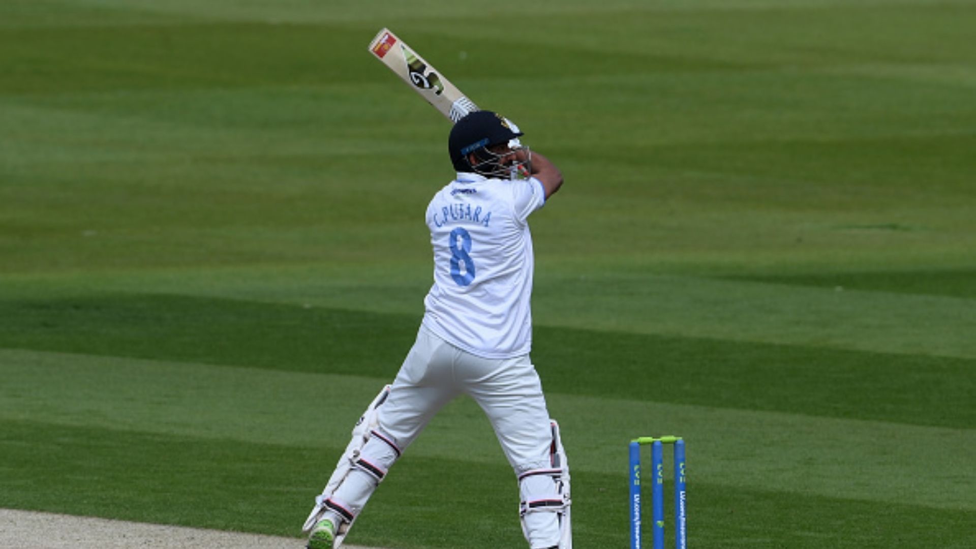 चेतेश्वर पुजारा अकेले लड़ते रह गए, टीम से नहीं मिली मदद, झेलनी पड़ी करारी हार