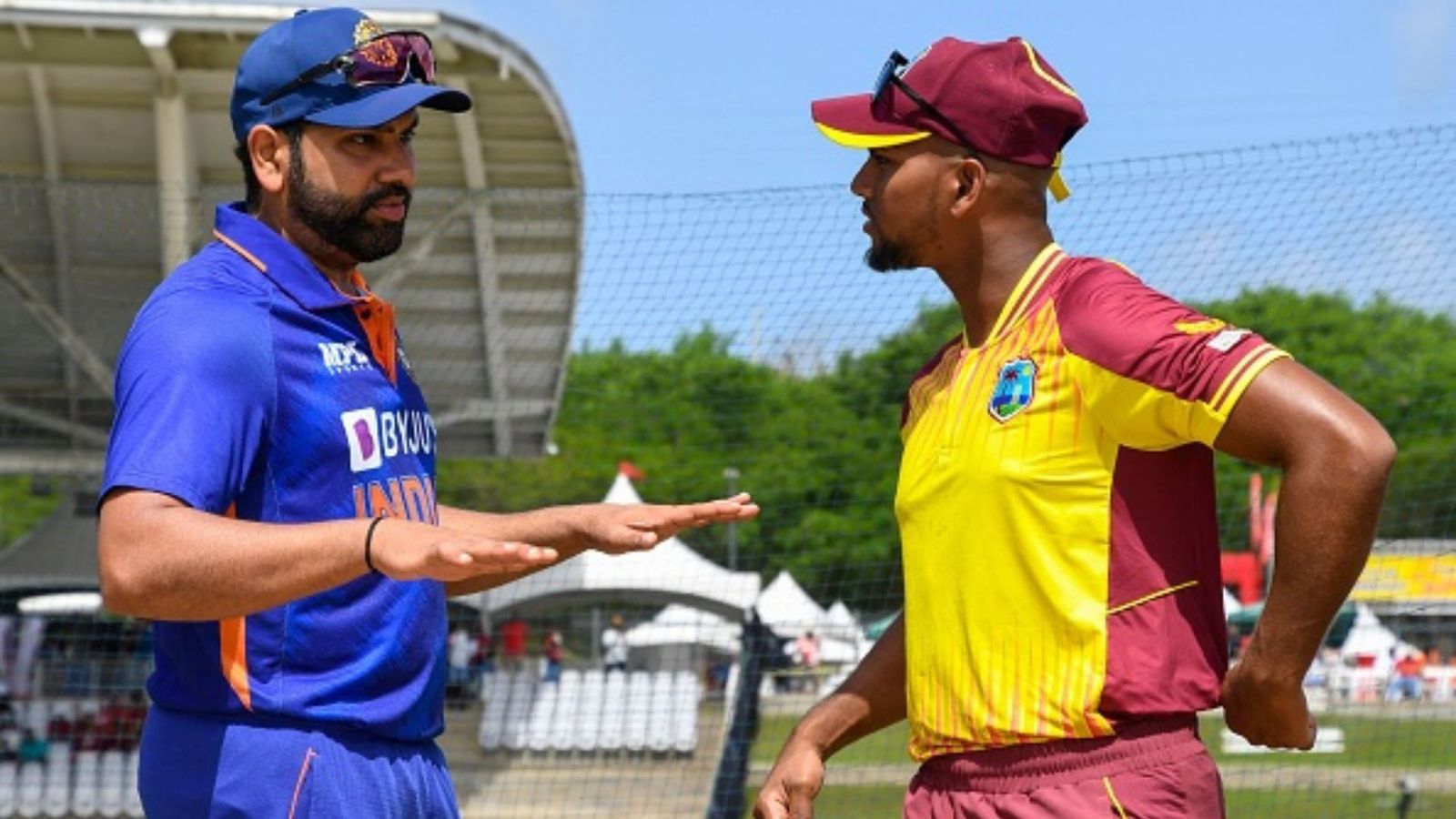 IND vs WI: टीम इंडिया में एक बदलाव, इस तेज गेंदबाज को मिला मौका, वेस्ट इंडीज ने दो खिलाड़ी निकाले IND vs WI: टीम इंडिया में एक बदलाव, इस तेज गेंदबाज को मिला मौका, वेस्ट इंडीज ने दो खिलाड़ी निकाले
