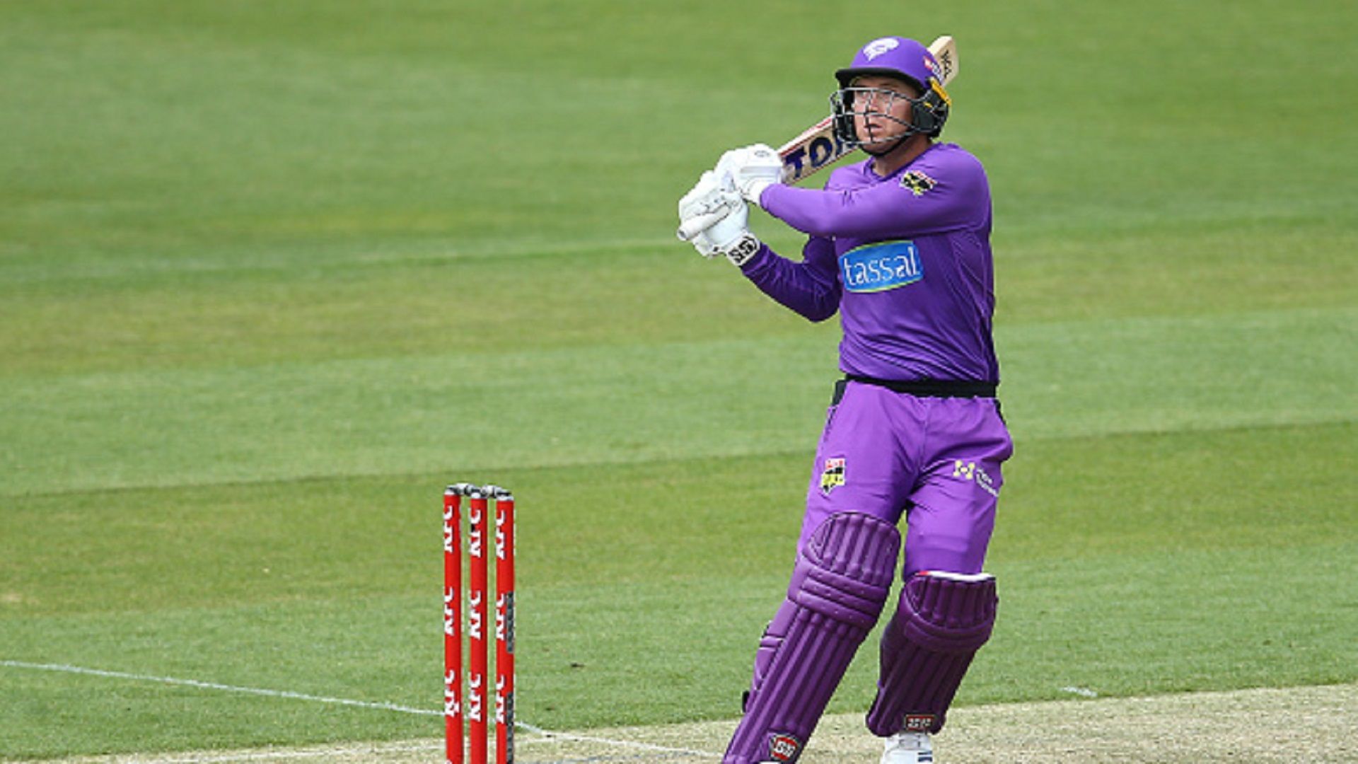 साउथ अफ्रीका के 'बुलडोजर' खिलाड़ी का इंग्लैंड में धमाका, 155 रनों की पारी से काटा बवाल 