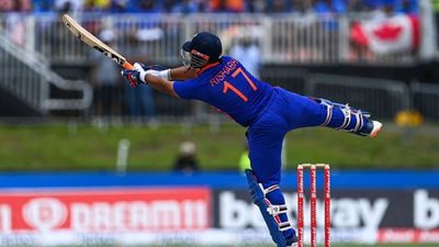 टीम इंडिया ने अमेरिका जाकर जीती सीरीज, बैटिंग-बॉलिंग सब में मची धूम, वेस्ट इंडीज को बुरी तरह धोया SportsTak Hindi