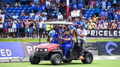 CWG 2022: रोहित शर्मा समेत पूरी टीम इंडिया ने इस तरह देखा महिला क्रिकेट टीम का रोमांचक फाइनल, BCCI ने शेयर की तस्वीर SportsTak Hindi