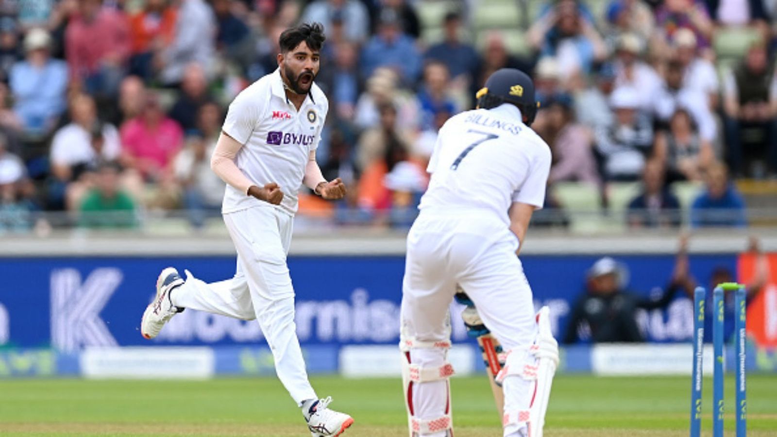 अंग्रेजों के साथ खेलेंगे टीम इंडिया के धाकड़ गेंदबाज मोहम्मद सिराज, इस टीम ने किया साइन अंग्रेजों के साथ खेलेंगे टीम इंडिया के धाकड़ गेंदबाज मोहम्मद सिराज, इस टीम ने किया साइन