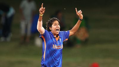 क्रिकेट के मक्का लॉर्ड्स में आखिरी मैच खेलेंगी झूलन गोस्वामी, संन्यास का प्लान हुआ तैयार SportsTak Hindi