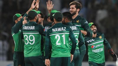 Asia Cup 2022: पाकिस्तान को लगा तगड़ा झटका, स्टार खिलाड़ी चोट के चलते बाहर SportsTak Hindi