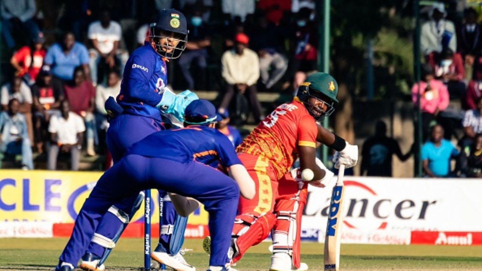 IND vs ZIM: 'पाकिस्तानी खिलाड़ी' ने टीम इंडिया के छक्के छुड़ाए, आखिरी ओवर में जीता भारत, 3-0 से सीरीज पर कब्जा IND vs ZIM: 'पाकिस्तानी खिलाड़ी' ने टीम इंडिया के छक्के छुड़ाए, आखिरी ओवर में जीता भारत, 3-0 से सीरीज पर कब्जा