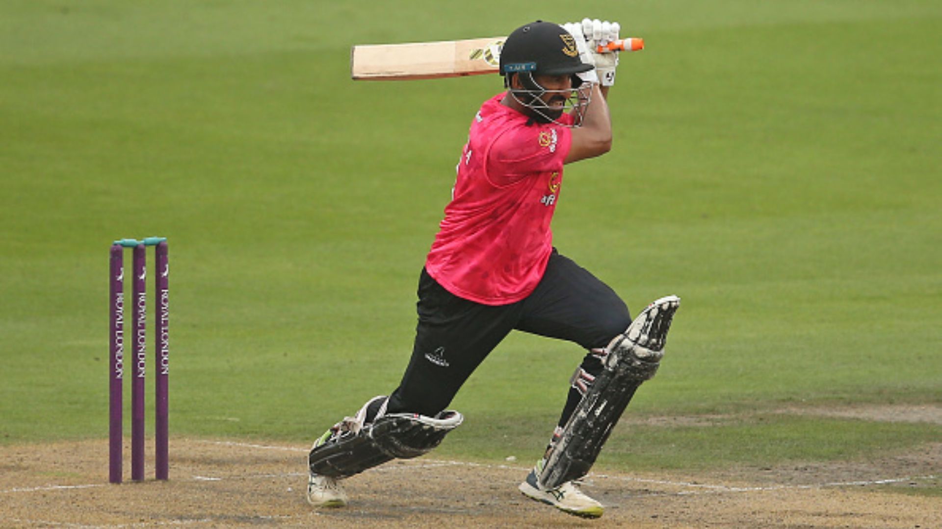 चेतेश्वर पुजारा ने फिर से ठोका तूफानी शतक, 5 मैच में तीसरी बार 100 के पार, बने रनों के बादशाह