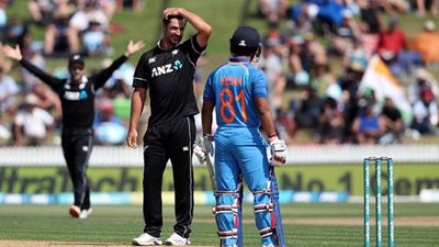 '0' से शुरू और '0' की आखिरी पारी खेलने वाले खिलाड़ी ने लिया संन्यास, अद्भुत रहा 10 साल का सफर SportsTak Hindi