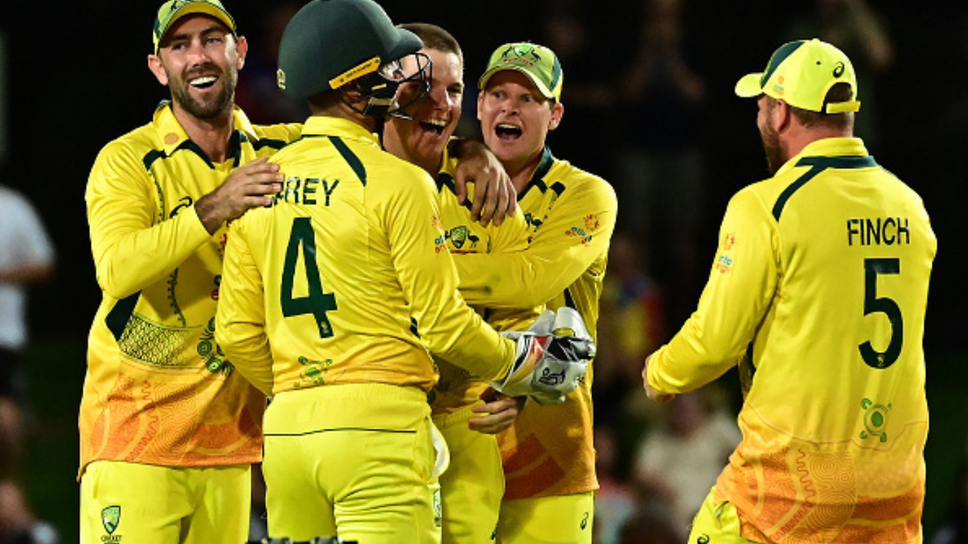 Aus vs NZ : जैम्पा के 'पंजे' से 82 पर सिमटी न्यूजीलैंड, ऑस्ट्रेलिया ने वनडे सीरीज पर जमाया कब्ज़ा 