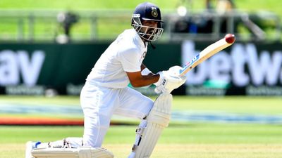 टीम से बाहर चल रहे रहाणे ने किया सबका मुंह बंद, पहले ही मैच में ठोक डाली डबल सेंचुरी SportsTak Hindi