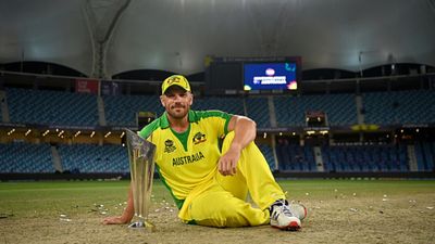 7 मैचों में बने सिर्फ 26 रन तो ऑस्ट्रेलियाई कप्तान ने लिया संन्यास, वर्ल्ड कप का नहीं होंगे हिस्सा SportsTak Hindi