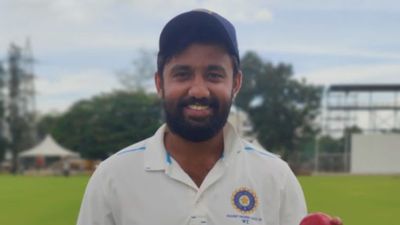Duleep Trophy: रिंकू सिंह की मेहनत पर शम्स मुलानी के पंजे ने फेरा पानी, वेस्ट जोन ने कटाया फाइनल का टिकट SportsTak Hindi