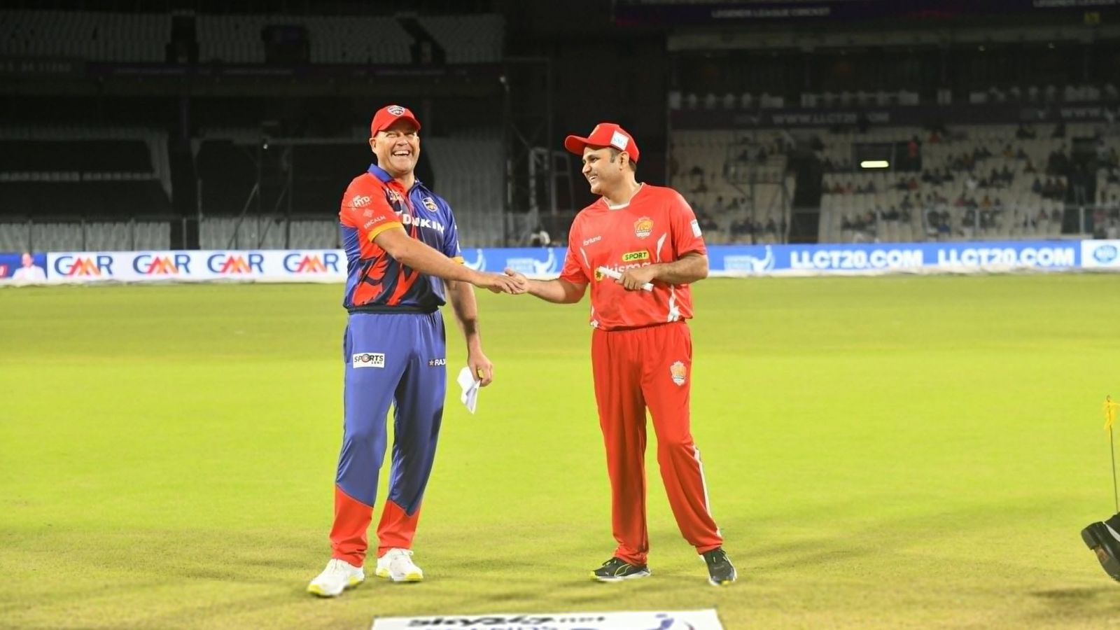 'दिमाग काम कर रहा है लेकिन शरीर साथ नहीं देता', वीरेंद्र सहवाग ने बताई बढ़ती उम्र में खेलने की दिक्कतें 'दिमाग काम कर रहा है लेकिन शरीर साथ नहीं देता', वीरेंद्र सहवाग ने बताई बढ़ती उम्र में खेलने की दिक्कतें