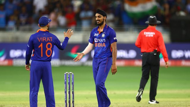 'तुम्हें लगता है कि तुम परफेक्ट हो तो मेरे पास मत आना', वसीम अकरम से मुलाकात पर अर्शदीप के कोच का बड़ा खुलासा 'तुम्हें लगता है कि तुम परफेक्ट हो तो मेरे पास मत आना', वसीम अकरम से मुलाकात पर अर्शदीप के कोच का बड़ा खुलासा