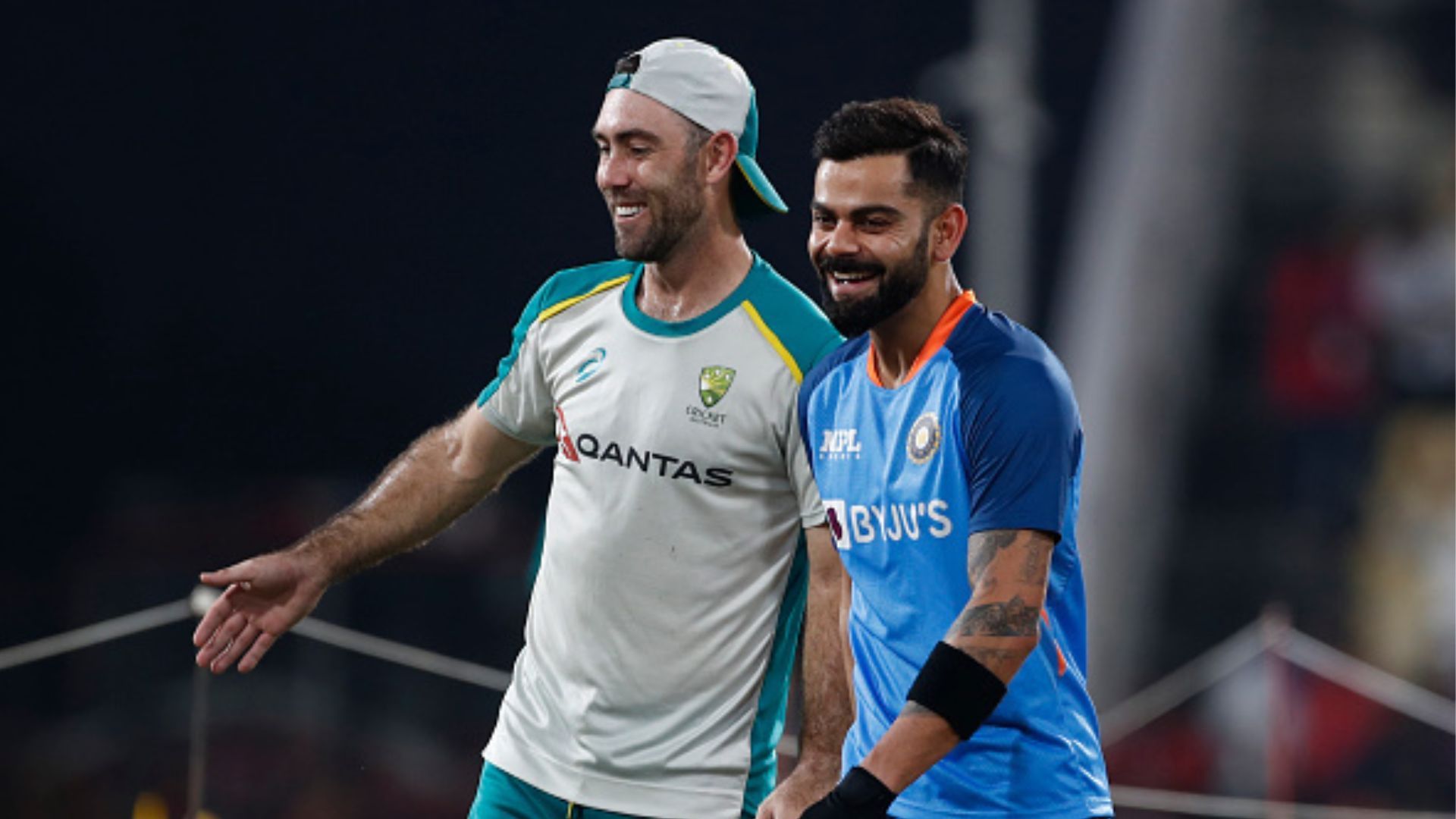 मैच के बाद भी विराट का जोश नहीं हुआ खत्म, अवॉर्ड मिलते ही बीच मैदान पर कर डाला ऐसा