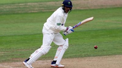 काउंटी क्रिकेट में शुभमन गिल की ताबड़तोड़ बल्लेबाजी, पहले शतक से मात्र इतने रन दूर SportsTak Hindi