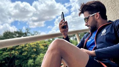 टीम इंडिया में होगी आरसीबी के धाकड़ बल्लेबाज की एंट्री, शतकों की लगाई लाइन अब दक्षिण अफ्रीका सीरीज में मचाएगा धूम! SportsTak Hindi