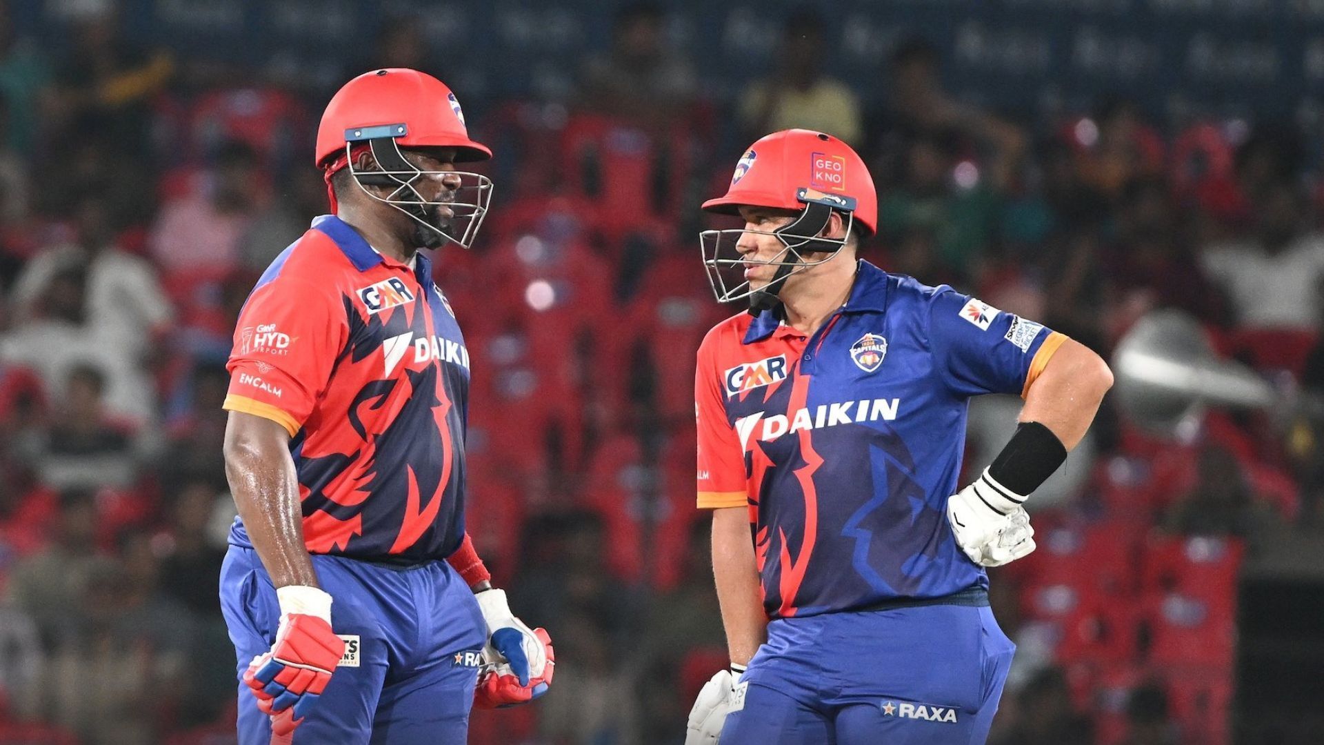 LLC 2022: जिम्बाब्वे के बूढ़े बल्लेबाज ने भज्जी के गेंदबाजों का बनाया मजाक, धुंए में उड़ी कैफ की पारी, 7 विकेट से जीता कैपिटल्स