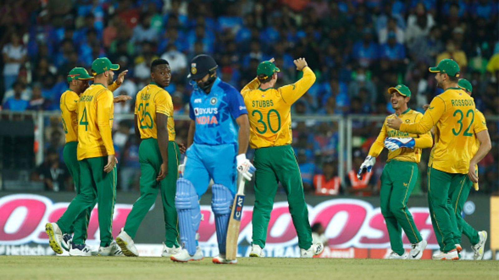 IND vs SA Preview: साउथ अफ्रीका के खिलाफ पहली टी20 सीरीज जीत दर्ज करना चाहेगी रोहित एंड कंपनी, पंत- कार्तिक पर होंगी सभी की नजरें IND vs SA Preview: साउथ अफ्रीका के खिलाफ पहली टी20 सीरीज जीत दर्ज करना चाहेगी रोहित एंड कंपनी, पंत- कार्तिक पर होंगी सभी की नजरें
