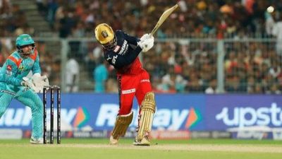 बड़ी खबर : साउथ अफ्रीका के खिलाफ वनडे टीम इंडिया का ऐलान, शतकों की झड़ी लगाने वाले RCB के खिलाड़ी की धमाकेदार एंट्री SportsTak Hindi