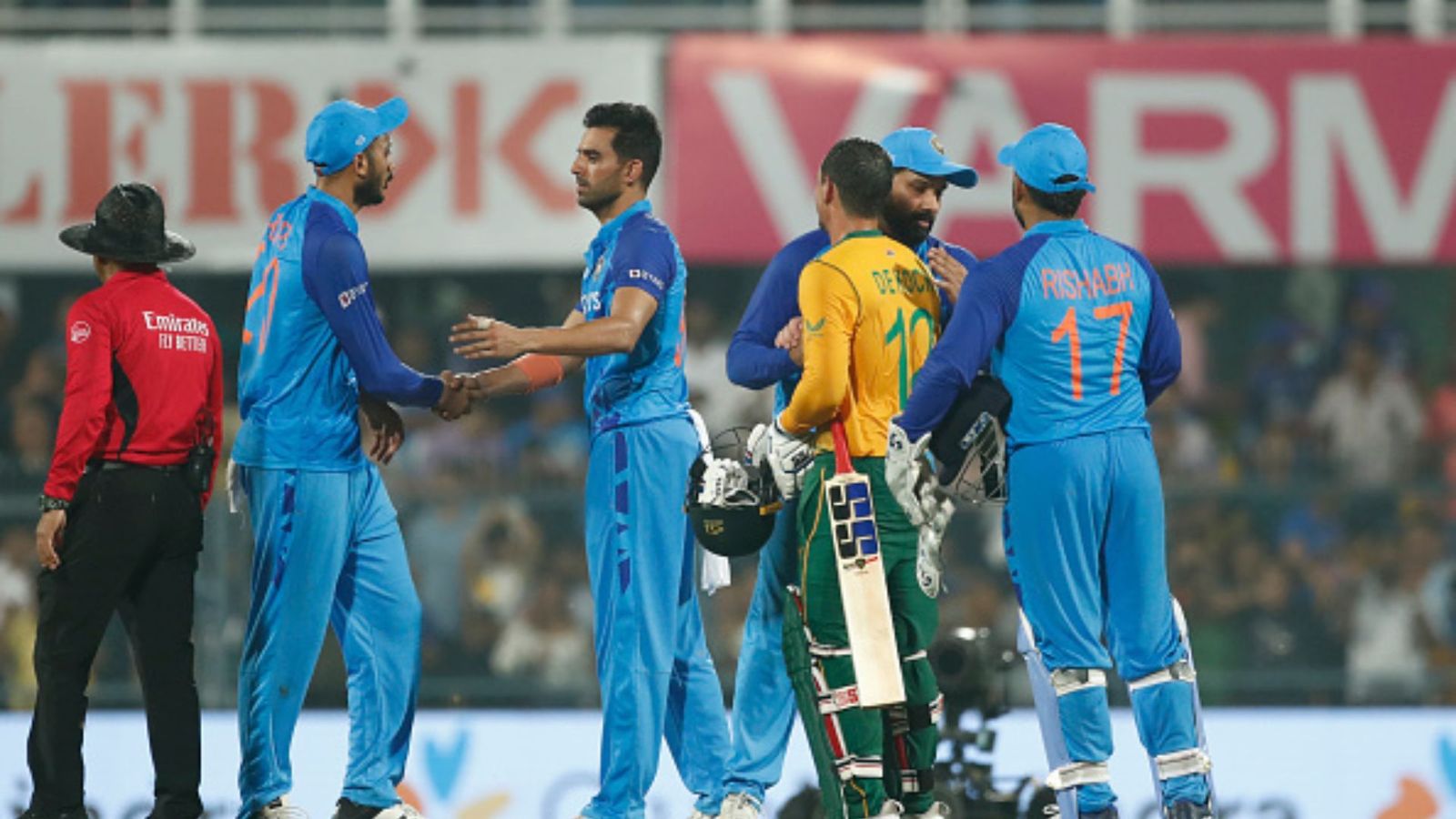 रोहित शर्मा को डेथ ओवर्स की बॉलिंग ने चिंता में डाला, बोले- दिक्कत है तभी तो हम... रोहित शर्मा को डेथ ओवर्स की बॉलिंग ने चिंता में डाला, बोले- दिक्कत है तभी तो हम...