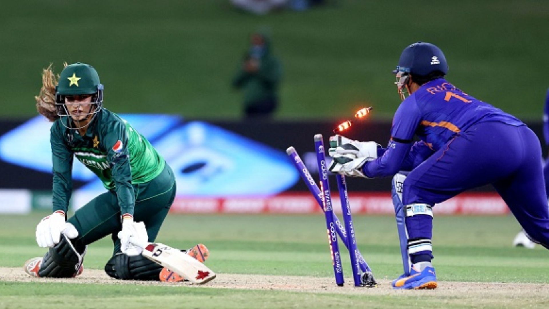 Ind'w' vs Pak'w' : भारत और पाकिस्तान में 'महामुकाबला', जानें टी20 में किसका पलड़ा भारी