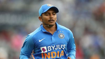 टीम इंडिया में मौका ना मिलने पर छलका पृथ्वी शॉ का दर्द, कहा - रन बनाने के बावजूद... SportsTak Hindi