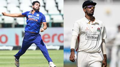 बड़ी खबर : दीपक चाहर की जगह इंग्लैंड में धमाल मचाने वाले इस गेंदबाज को मिली टीम इंडिया में एंट्री SportsTak Hindi