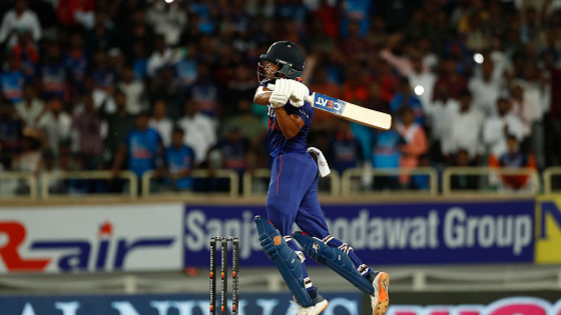 रांची में अय्यर के बल्ले ने उगली खूब आग, इस मामले में कर डाली विराट कोहली की बराबरी