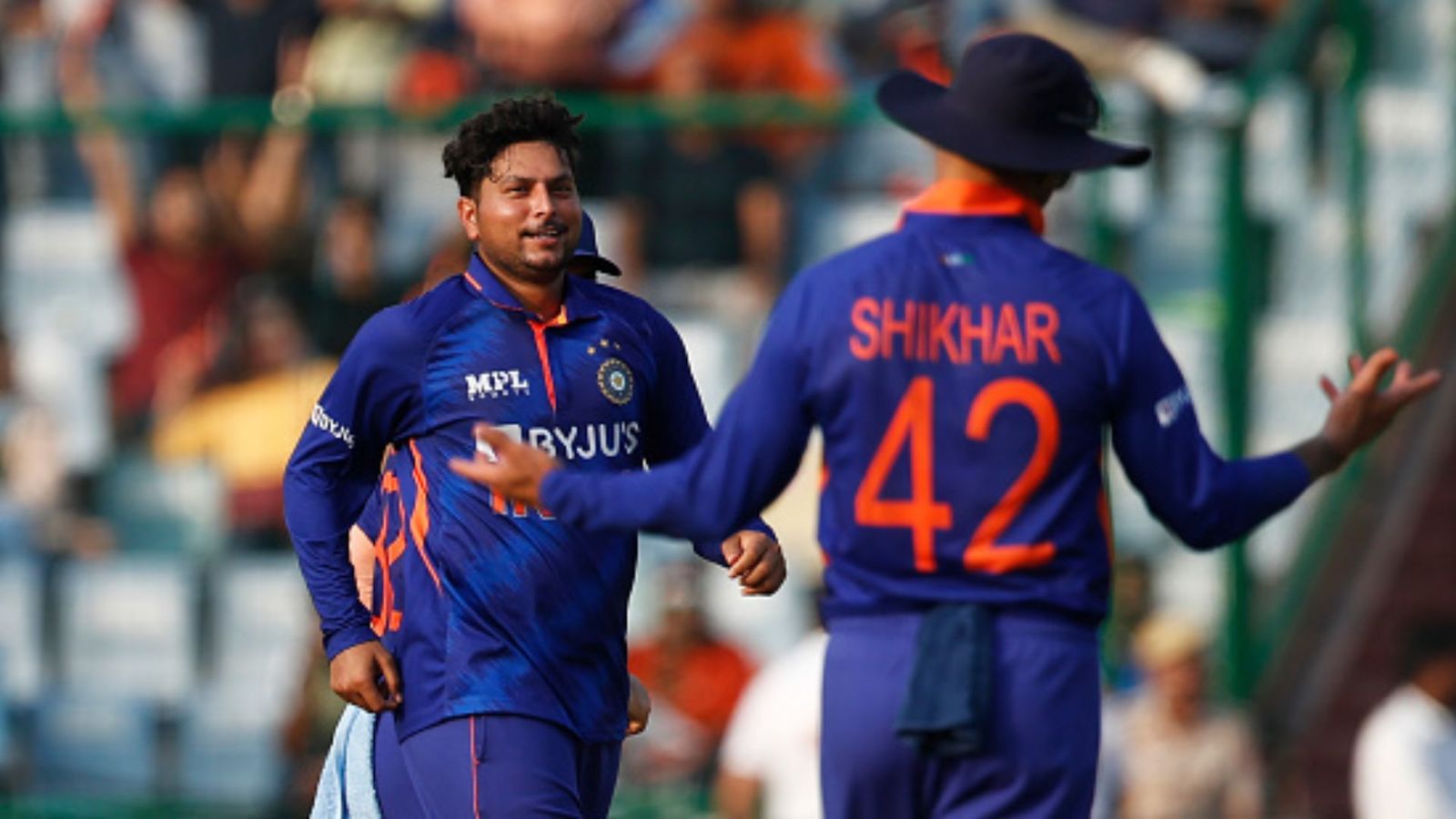 IND vs SA : 25 गेंद में किस प्लान और मंत्र के तहत कुलदीप यादव ने चटका डाले 4 विकेट, अब किया खुलासा IND vs SA : 25 गेंद में किस प्लान और मंत्र के तहत कुलदीप यादव ने चटका डाले 4 विकेट, अब किया खुलासा