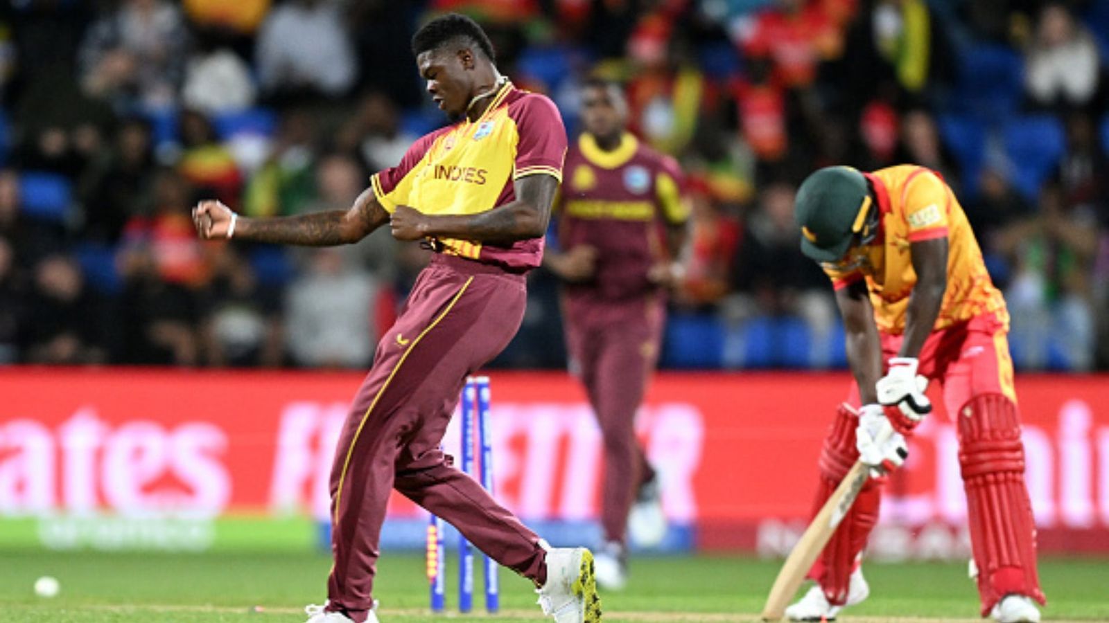 T20 World Cup: वेस्ट इंडीज को मिली जीत की चाबी, हार्दिक पंड्या का साथी बना हीरो, जिम्बाब्वे को 31 रन से पीटा T20 World Cup: वेस्ट इंडीज को मिली जीत की चाबी, हार्दिक पंड्या का साथी बना हीरो, जिम्बाब्वे को 31 रन से पीटा