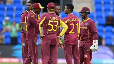 T20 World Cup में बड़ा उलटफेर, 12वें नंबर की टीम से हारकर दो बार की चैंपियन वेस्टइंडीज हुई बाहर  SportsTak Hindi