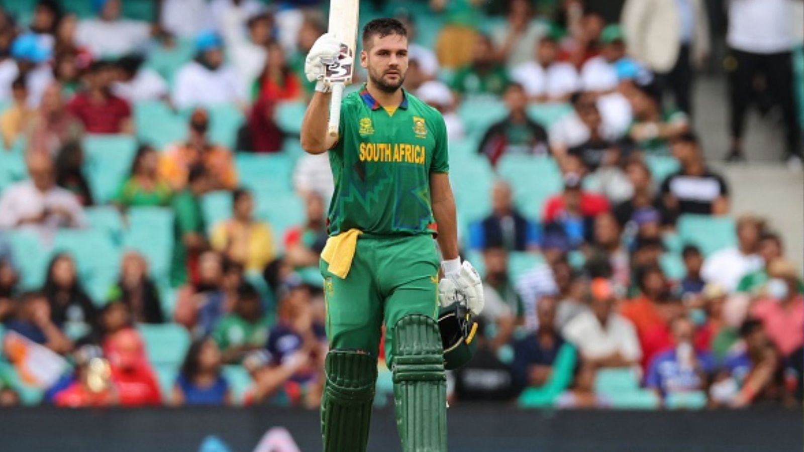 SA vs Ban : रूसो के धमाकेदार शतक से साउथ अफ्रीका ने बांग्लादेश को 104 रनों से रौंदा SA vs Ban : रूसो के धमाकेदार शतक से साउथ अफ्रीका ने बांग्लादेश को 104 रनों से रौंदा