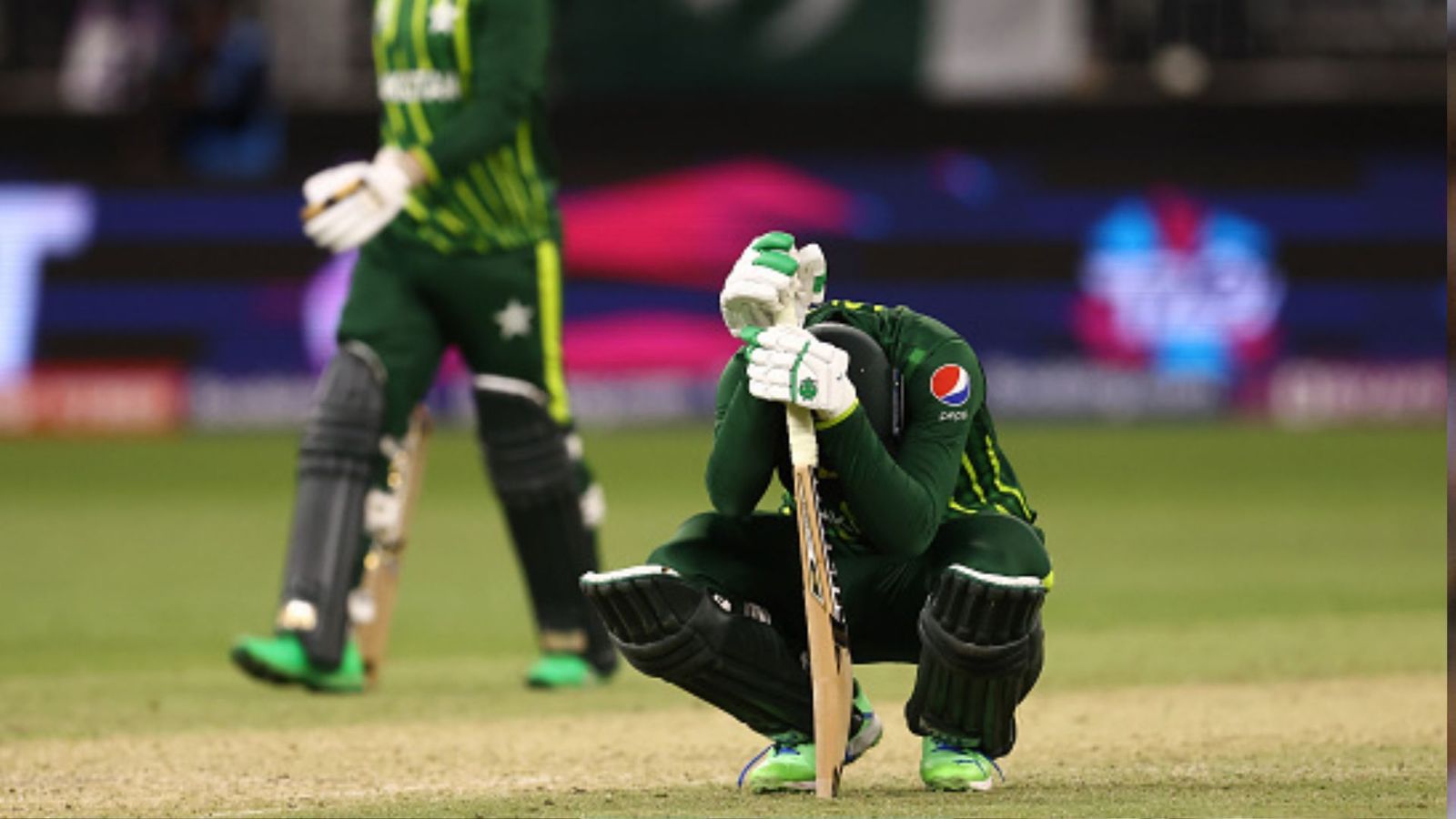 T20 World Cup : जिम्बाब्वे से हारा पाकिस्तान तो अख्तर और आमिर ने लगाई लताड़, कहा - हमें भारत में भी... T20 World Cup : जिम्बाब्वे से हारा पाकिस्तान तो अख्तर और आमिर ने लगाई लताड़, कहा - हमें भारत में भी...