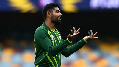 'वर्ल्ड कप के लिए गधे को भी बाप बनाना पड़ता है', बाबर आजम की कप्तानी पर भड़के वसीम अकरम SportsTak Hindi