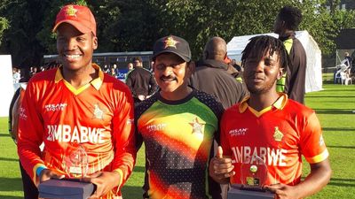 इस भारतीय ने 4 साल में बदल डाला जिम्बाब्वे का खेल, 2007 में भारत को बनाया था टी20 का बादशाह SportsTak Hindi