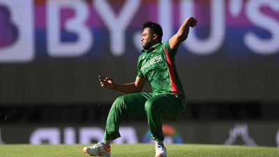 BAN vs ZIM : शाकिब का सटीक थ्रो और जिम्बाब्वे के खिलाफ बांग्लादेश ने कैसे पलटी बाजी, देखें Video SportsTak Hindi