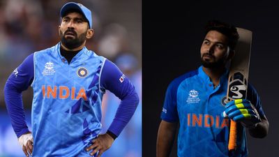 बांग्लादेश के खिलाफ कार्तिक या पंत किसे मिलेगी जगह, कोच द्रविड़ ने दिया ये बयान SportsTak Hindi