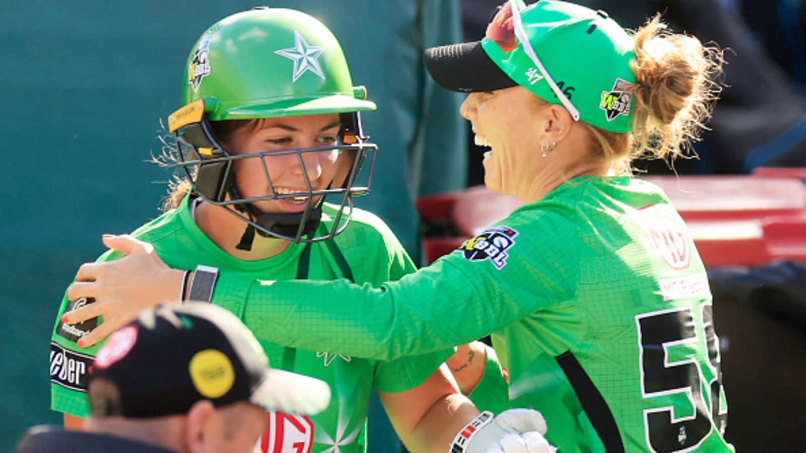 19 साल की महिला खिलाड़ी का गरजा बल्ला, 16 गेंदों में बना डाला वर्ल्ड रिकॉर्ड 19 साल की महिला खिलाड़ी का गरजा बल्ला, 16 गेंदों में बना डाला वर्ल्ड रिकॉर्ड