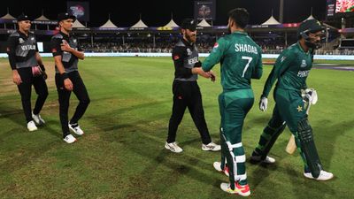 Pak vs NZ : टी20 वर्ल्ड कप में पिछली बार कब भिड़े थे न्यूजीलैंड और पाकिस्तान, जानें किसने और कैसे मारी थी बाजी SportsTak Hindi