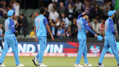 T20 वर्ल्ड कप से बाहर होने के बाद टीम इंडिया के 7 खिलाड़ी ही लौटेंगे घर, जानें क्या है कारण? SportsTak Hindi