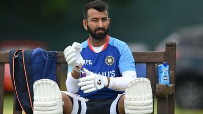 7 विकेट लेकर जडेजा ने बरपाया कहर, पुजारा की टीम को 282 रनों से मिली विशाल जीत SportsTak Hindi