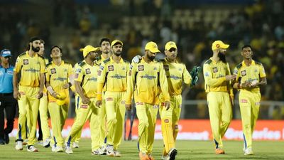 IPL 2023 Retention: चेन्नई सुपर किंग्स से ड्वेन ब्रावो-रॉबिन उथप्पा बाहर, जानिए कौन-कौनसे खिलाड़ी हैं टीम का हिस्सा SportsTak Hindi