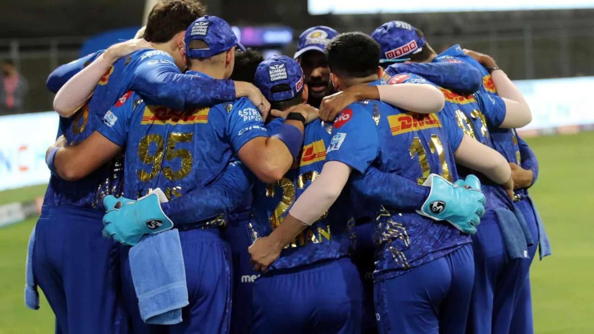 IPL 2023 Retention: मुंबई इंडियंस ने 13 खिलाड़ियों को निकाला, जानिए कौन-कौन हुआ बाहर