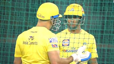 IPL Retention वाले दिन एमएस धोनी के चेले ने मेला लूटा, आखिरी गेंद पर छक्का उड़ाकर टीम को जिताया SportsTak Hindi