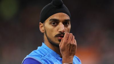 वसीम अकरम से हुई अर्शदीप सिंह की तुलना तो जोंटी रोड्स ने कही खरी बात, बोले- ऐसा किया... SportsTak Hindi