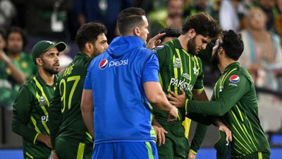 शाहीन अफरीदी जैसा गेंदबाज कैसे पैदा करोगे? पाकिस्तान के पूर्व कोच ने पीसीबी मेडिकल टीम पर लगाया बड़ा आरोप SportsTak Hindi