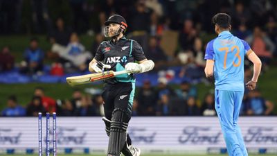 बड़ी खबर: न्यूजीलैंड को तगड़ा झटका, तीसरे टी20 से बाहर हुए कप्तान केन विलियमसन, इस धाकड़ ऑलराउंडर ने की एंट्री SportsTak Hindi